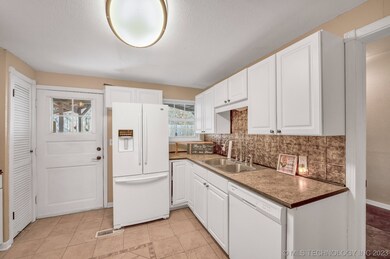 34696 W 3rd St N, Mannford, OK 74044 - photo 7