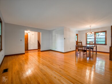 64 Bunting Ln, Naperville, IL 60565 - photo 5