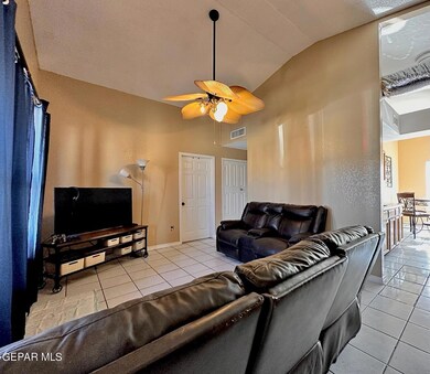 360 Barrel Cactus Dr, Horizon City, TX 79928 - photo 4