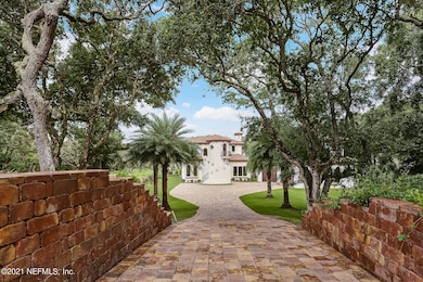 PRIVATE DRIVEWAY