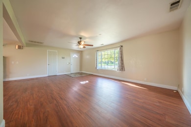 12141 Kern Dr, Redding, CA 96003 - photo 6