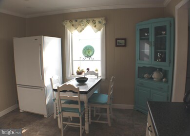 1702 Summit Ave, Halethorpe, MD 21227 - photo 6