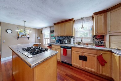 45 Prentice Ave, Pawtucket, RI 02860 - photo 7