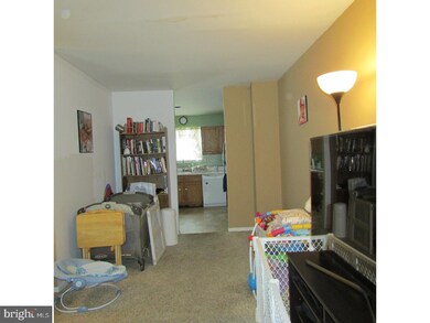 411 Carpenter Cir, Brookhaven, PA 19015 - photo 3