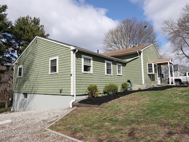 24 Talbot St, Saugus, MA 01906 - photo 3