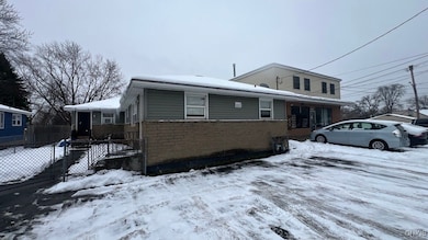 402 Buckley Rd, Liverpool, NY 13088 - photo 2