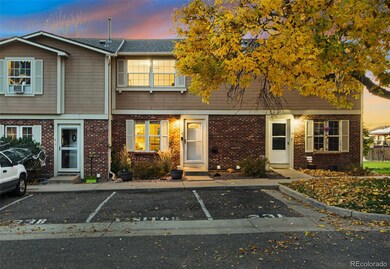 1523 S Ouray Cir unit B, Aurora, CO 80017 - photo 3