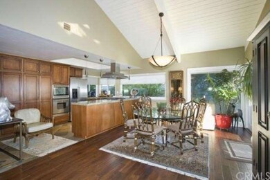 This is another photo of the kitchen and eating ar