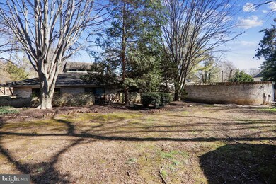 1800 Creek Crossing Rd, Vienna, VA 22182 - photo 6