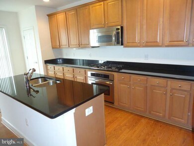 14738 Potomac Branch Dr unit 478A, Woodbridge, VA 22191 - photo 4