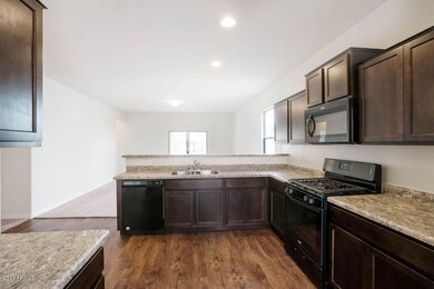 LGIHomes_Bisbee_L_03