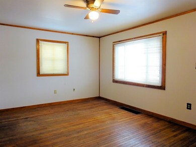 513 W Walnut St, Crown Point, IN 46307 - photo 7