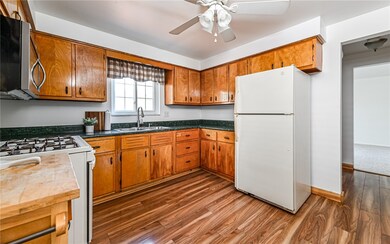 901 8th Ave, Conway, PA 15027 - photo 6