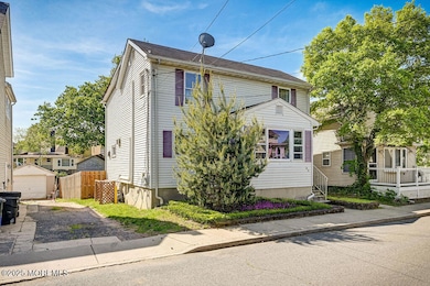 33 Oak St, Keyport, NJ 07735 - photo 4