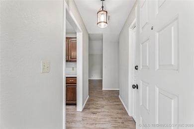 1112 W 20th St, Claremore, OK 74017 - photo 5