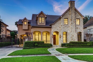 CLASSIC CURB APPEAL