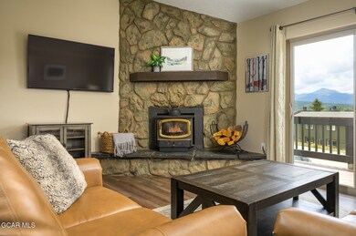 Living room 3