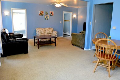 1640 E Algonquin Rd, Des Plaines, IL 60016 - photo 3