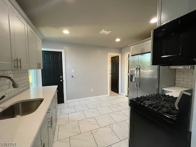 258 Montgomery St, Bloomfield, NJ 07003 - photo 7