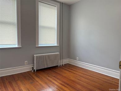 49 5th St unit 4, New Rochelle, NY 10801 - photo 4