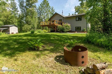 06-Exterior Back Yard IMG_0844JWK