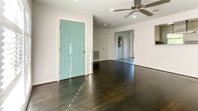 4818 Viking Dr, Houston, TX 77092 - photo 4