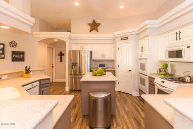 stacy-johnson-via-del-lago-2020-tom-leig