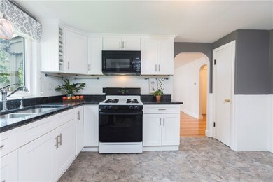 135 Park View Ave, Warwick, RI 02888 - photo 6