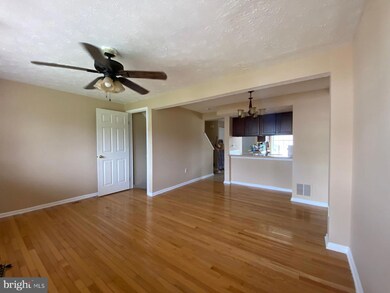 4328 Regalwood Terrace, Burtonsville, MD 20866 - photo 2