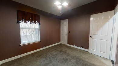 10625 Black Horse, Helotes, TX 78023 - photo 6