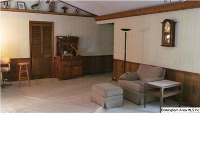 ANOTHER VIEW OF THE BIG GREATROOM.