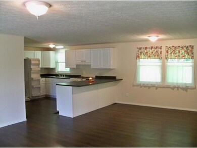 639 Floyd Ave, Versailles, IN 47042 - photo 3