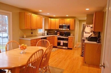 48 Wexford Dr, Mansfield, MA 02048 - photo 4