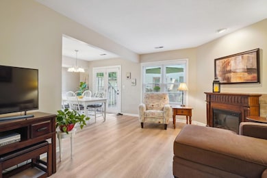 6-web-or-mls-2713-woodland-village-dr