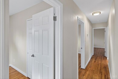 8663 Mockingbird Ln, Cincinnati, OH 45231 - photo 6