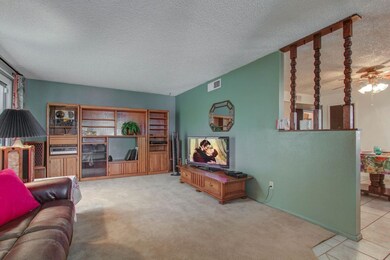 005_Living Room
