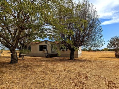 200 Thompson Ln, Lipan, TX 76462 - photo 2