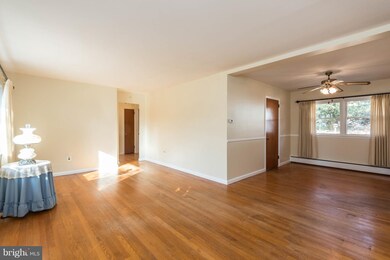 213 Sun Glo Rd, Pasadena, MD 21122 - photo 3