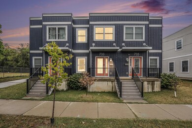 733 Bates Twilight photo