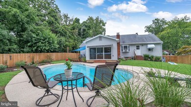 306 Edgemere Dr, Annapolis, MD 21403 - photo 2