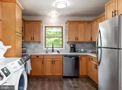 203 Maple St, Middleburg, VA 20117 - photo 7