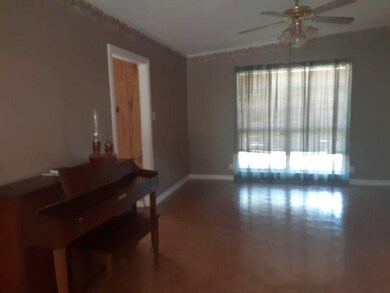 1016 Ellen Ave, Wake Village, TX 75501 - photo 5