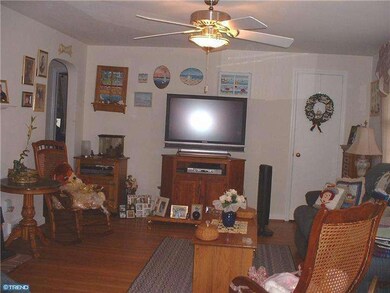 17 Walnut Hill Ln, Havertown, PA 19083 - photo 3