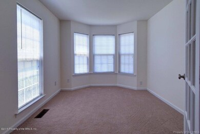 3524 Pine Ridge Rd ~ 3 Living room