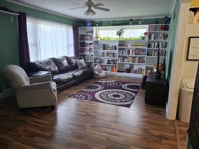 2301 Bateman Ave, Hastings, NE 68901 - photo 3