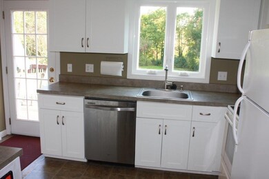 1040 Main St unit 7, Millis, MA 02054 - photo 5