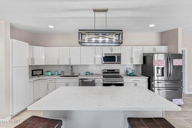13050 N Breeze Way-52