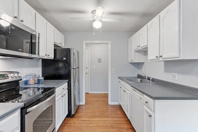 7 Austin Ct unit F, Saugus, MA 01906 - photo 5