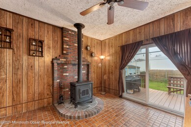 650 Longview Dr, Toms River, NJ 08753 - photo 6