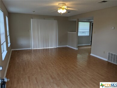 300 and 302 Craddock Ave, San Marcos, TX 78666 - photo 4